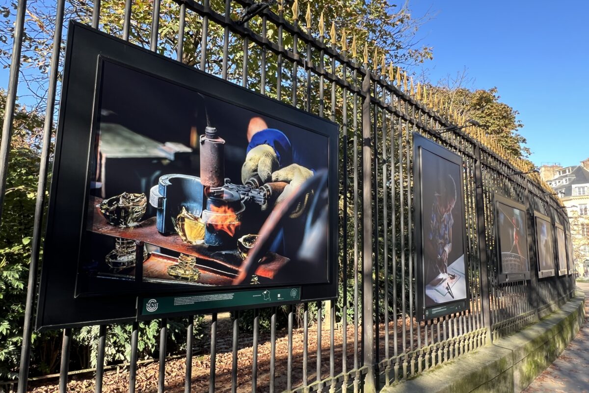 J’expose sur les grilles du jardin du Luxembourg à Paris !